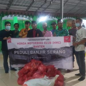 Honda Banten Berikan Bantuan Kepada Para Korban Banjir Kota Serang
